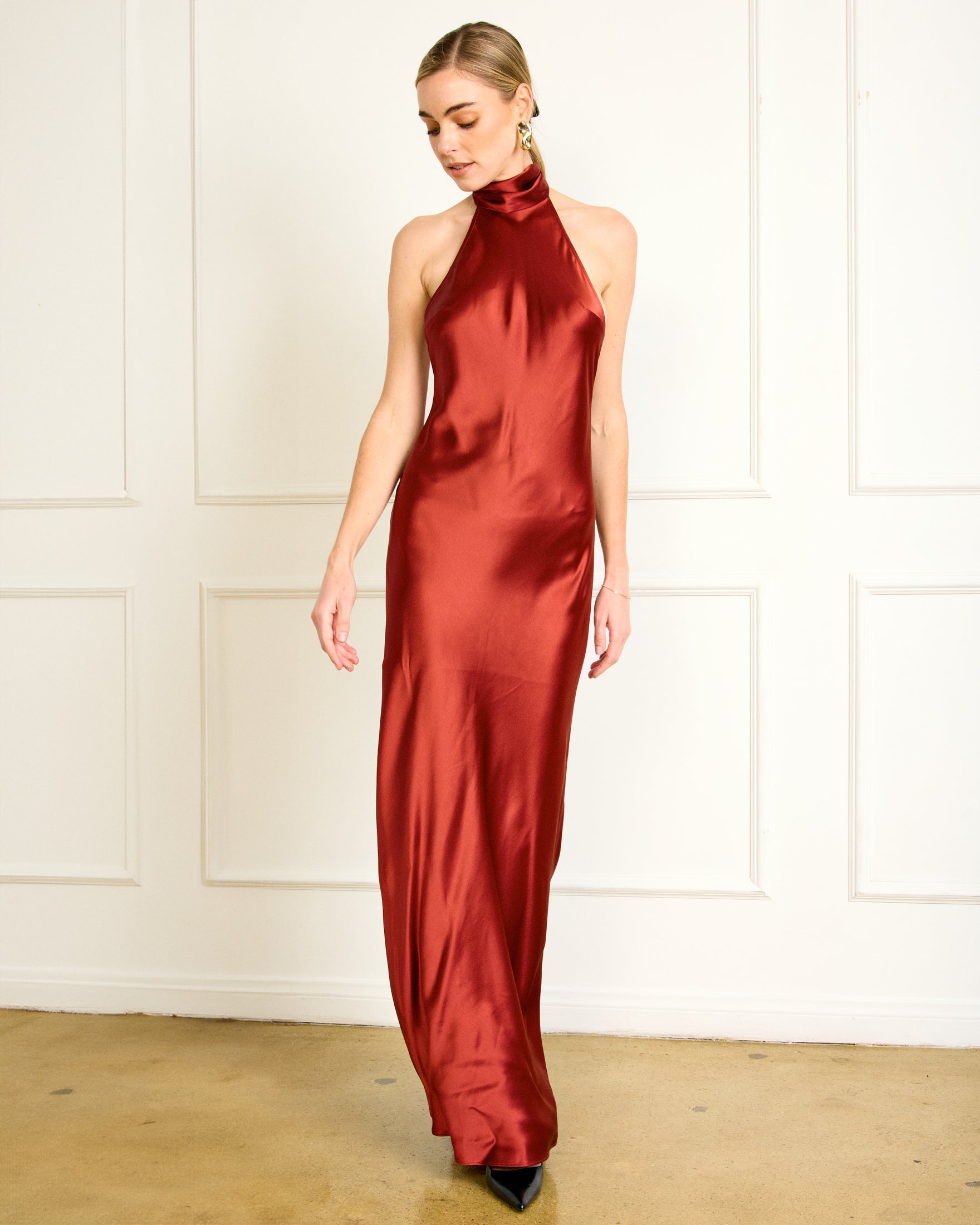 DRESSES – Line & Dot