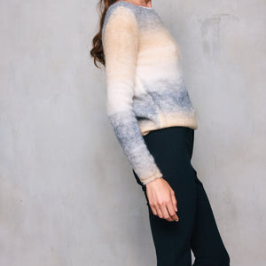 ABSTRACT OMBRE SWEATER