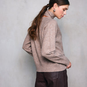 BILLIE SCARF SWEATER