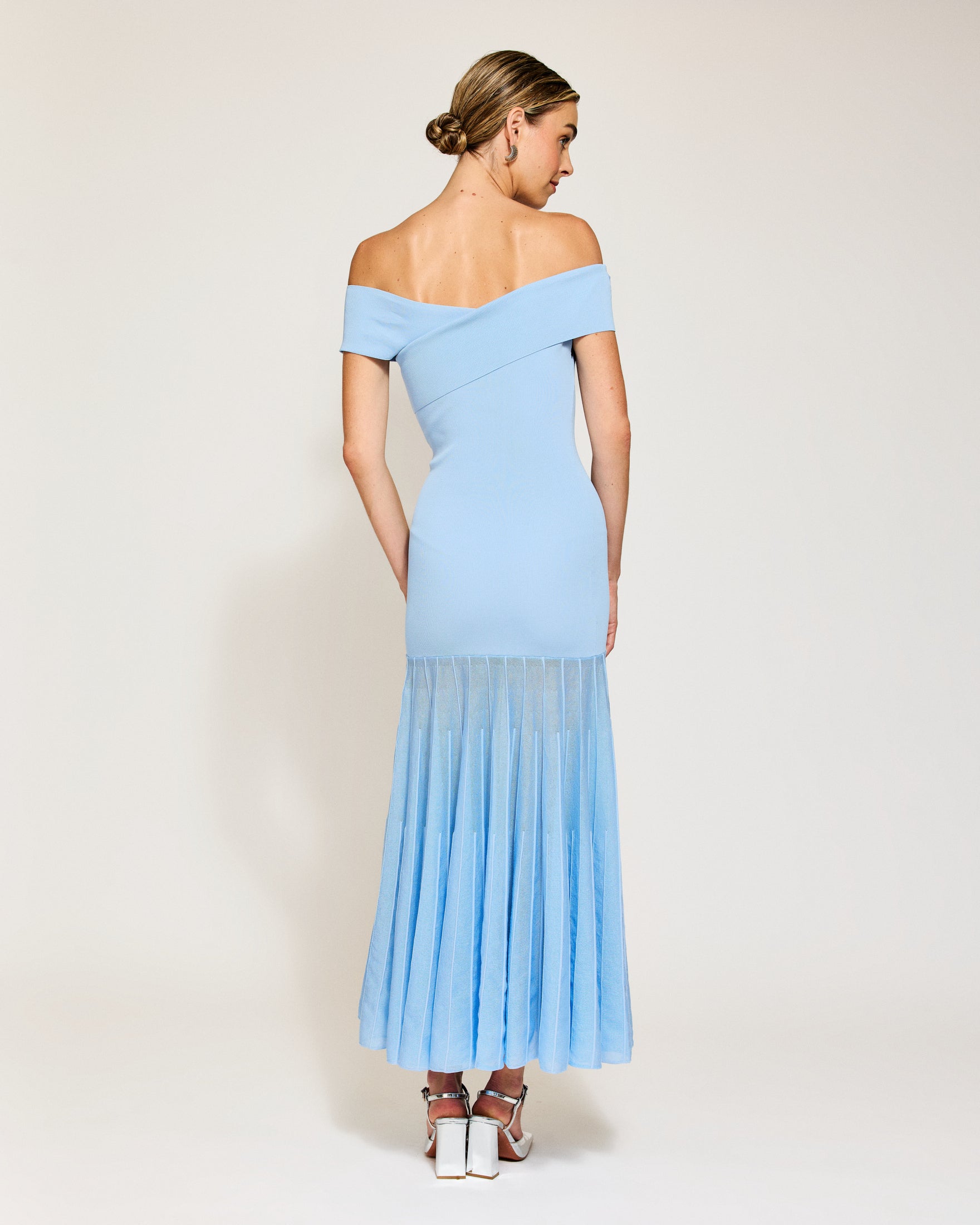 line and dot lilac dress Summer glow in the Lylac Maxi dress seen on @adri.alessandra
