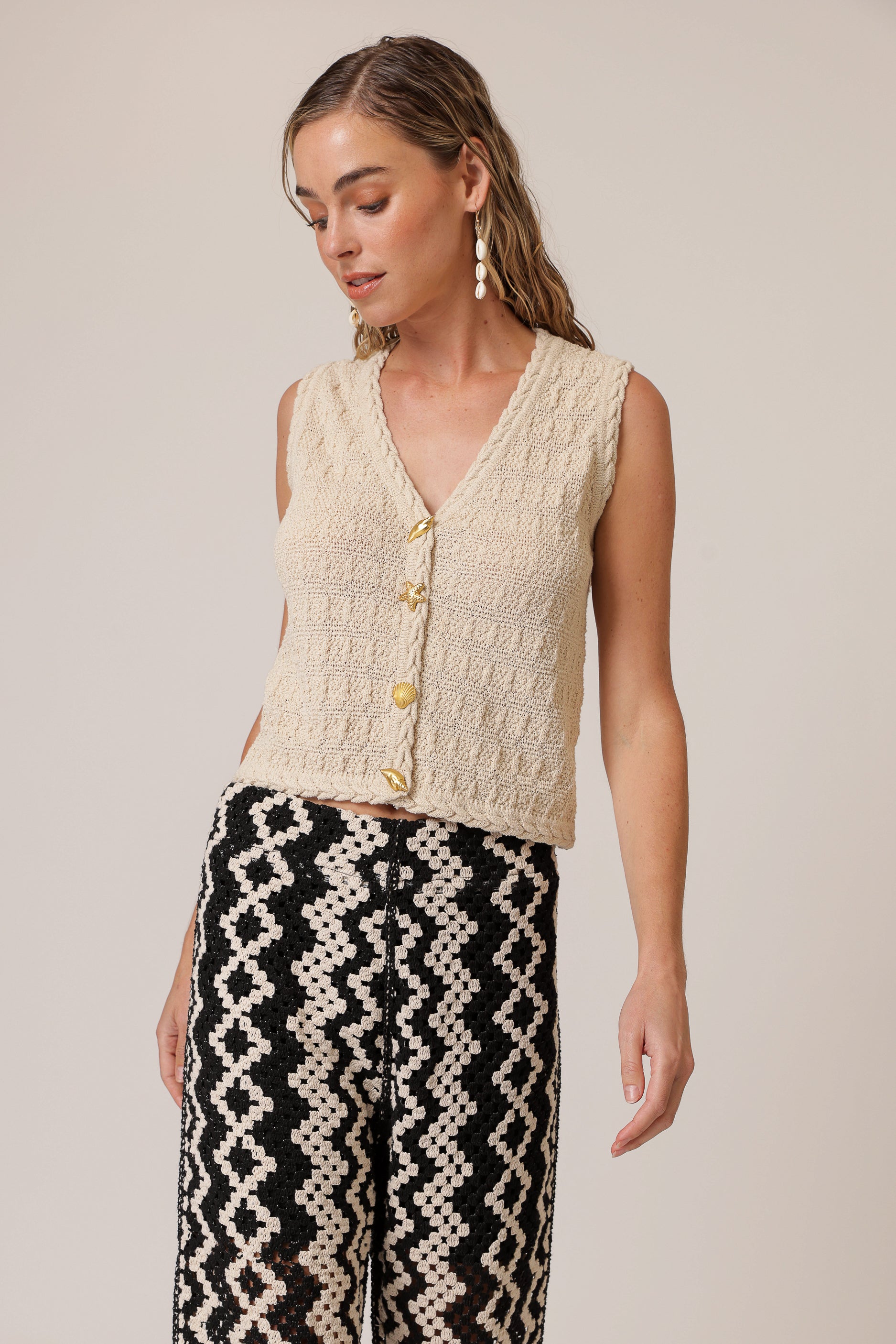 Riya sweater vest – Line & Dot