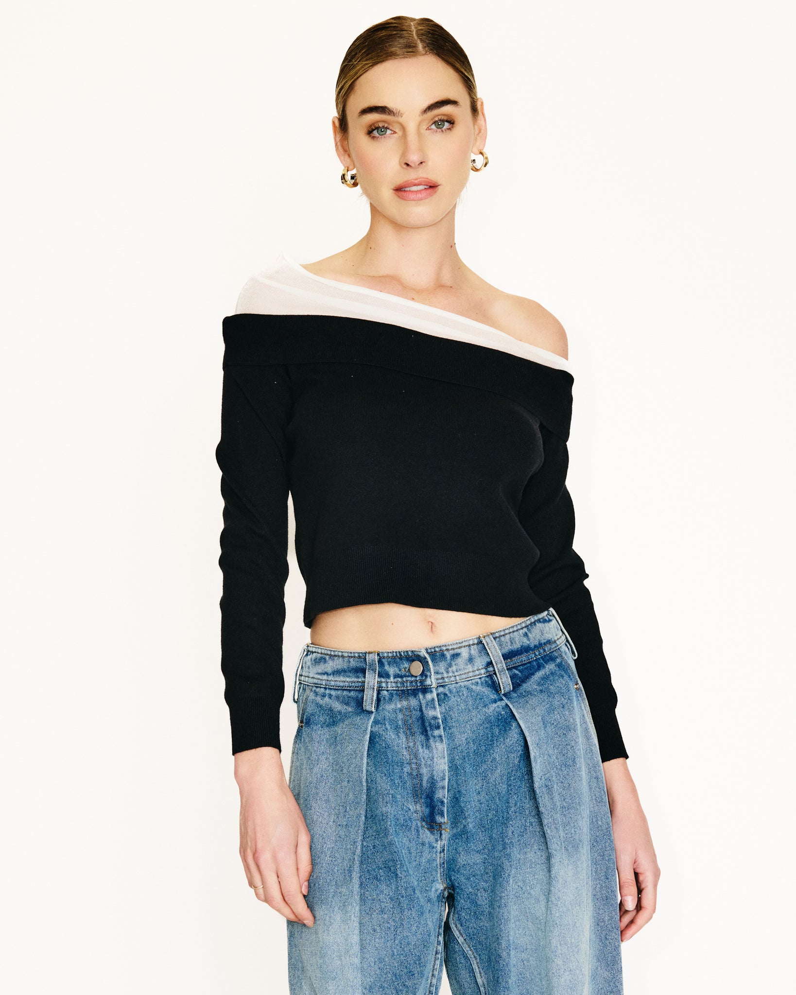 YSA OFF THE SHOULDER SWEATER